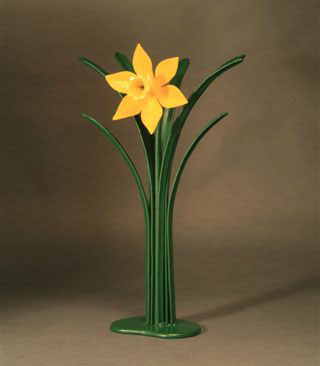 18" Daffodil Sculpture