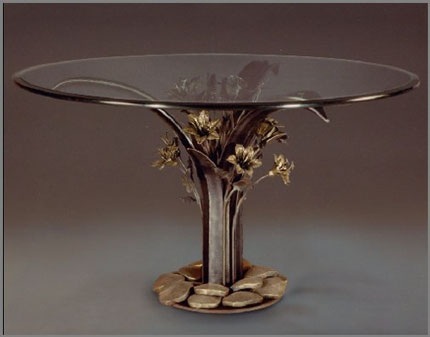 Lily Table